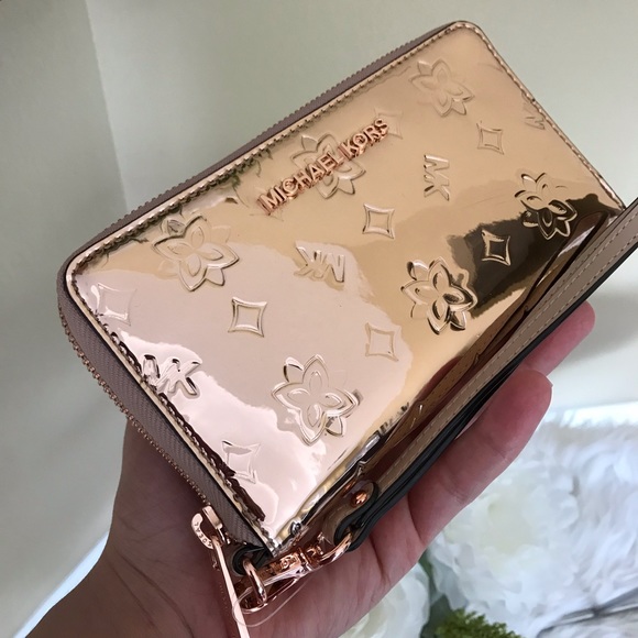 Final sale🎊Michael Kors large flat phone wallet - Picture 7 of 7